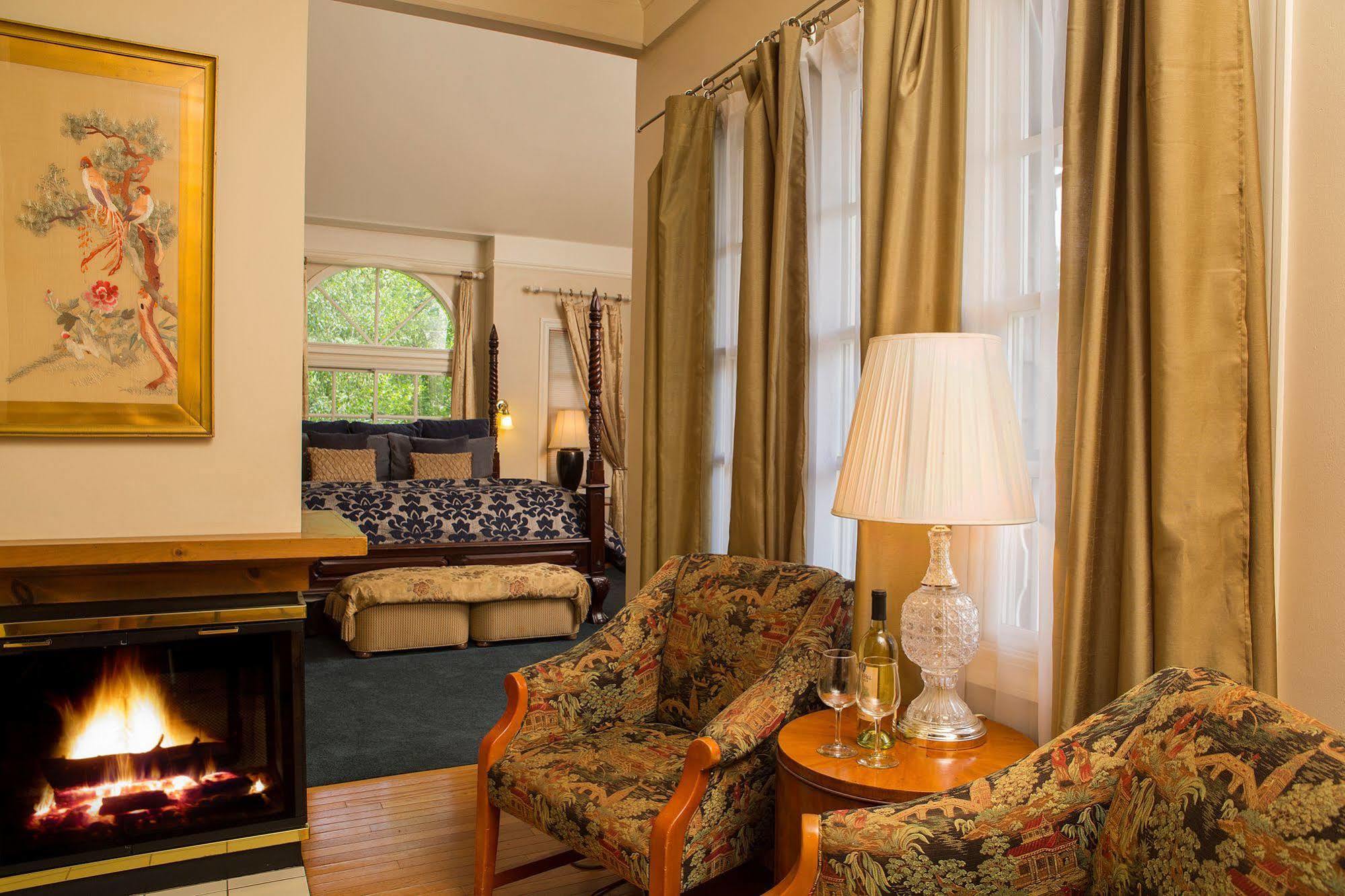 The Victoria Inn Murphys Bagian luar foto