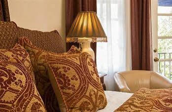 The Victoria Inn Murphys Bagian luar foto